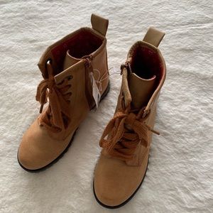 Cat & Jack Girls Tan Boots NWT, Size 4